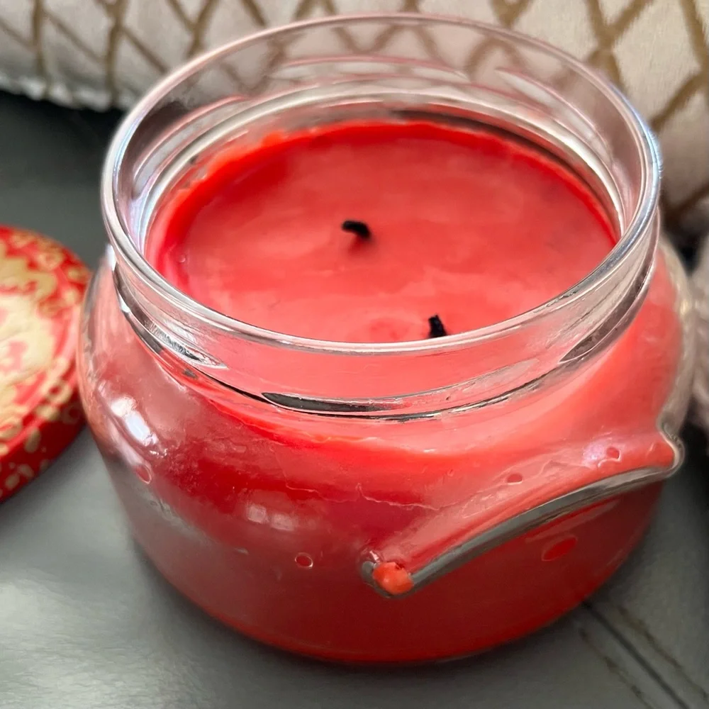 TYLER CANDLE COMPANY Glamorous Christmas 22 oz. BOUGIE PARFUMEE Perfumed Candle - Picture 5 of 11